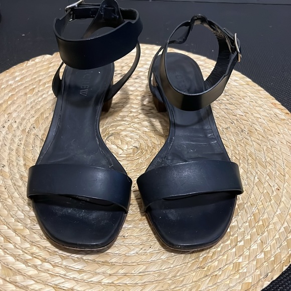 J.Crew Italy Made Navy Leather Sandals Size 6 - Picture 6 of 13